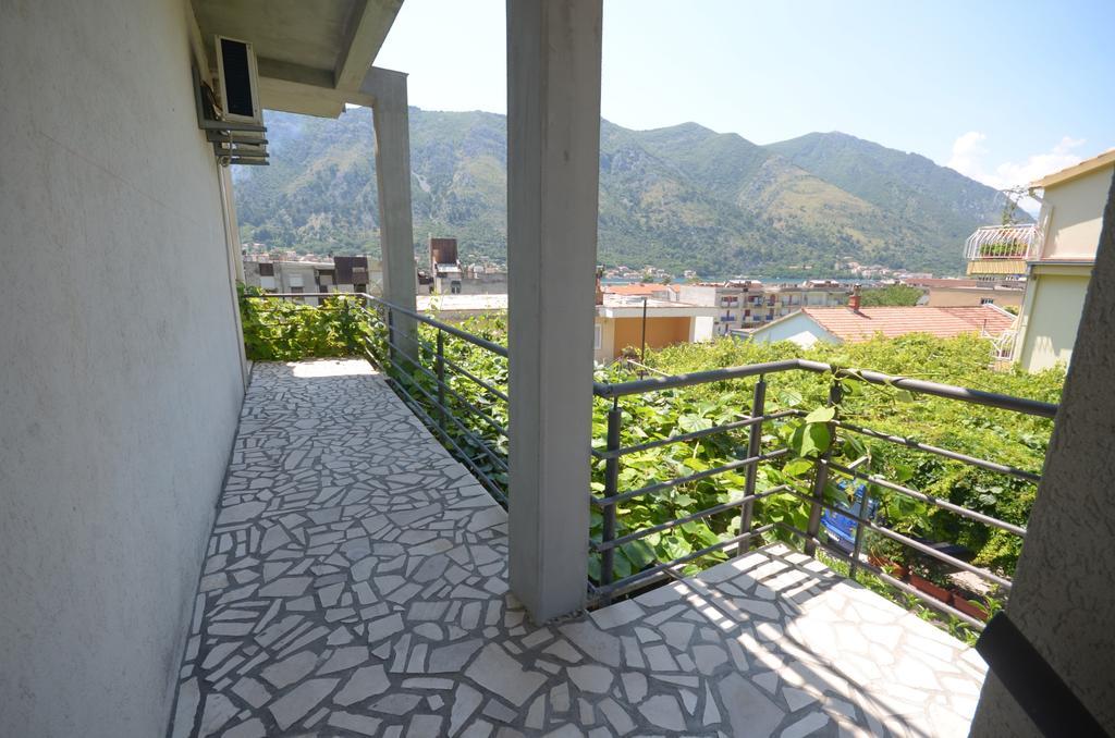 Apartments Dakovic Котор Екстериор снимка