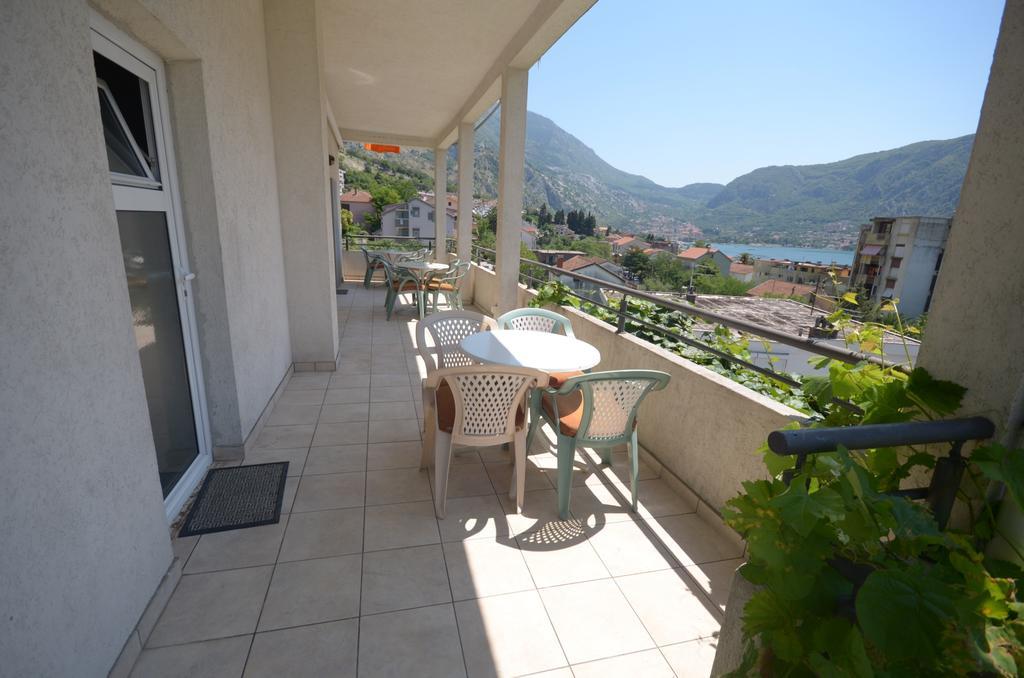 Apartments Dakovic Котор Екстериор снимка