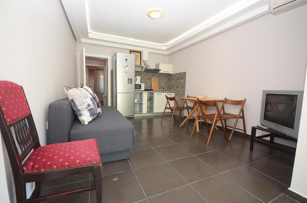 Apartments Dakovic Котор Екстериор снимка