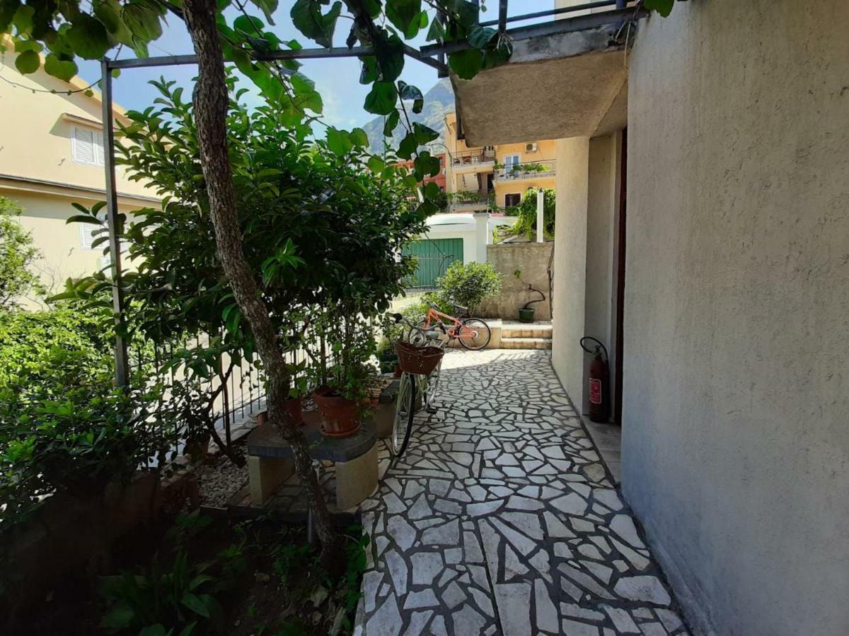 Apartments Dakovic Котор Екстериор снимка